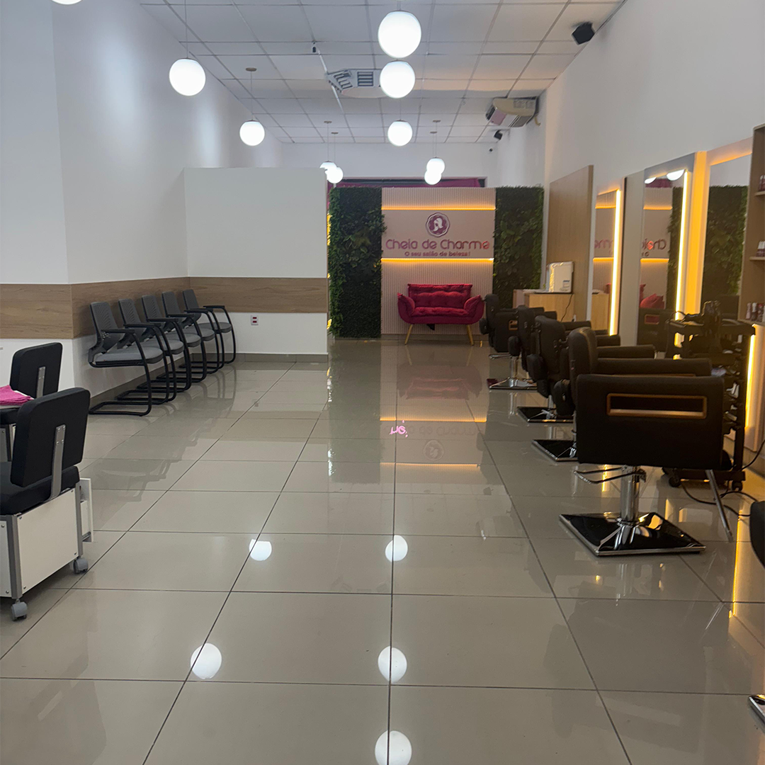 Área principal com estações de corte